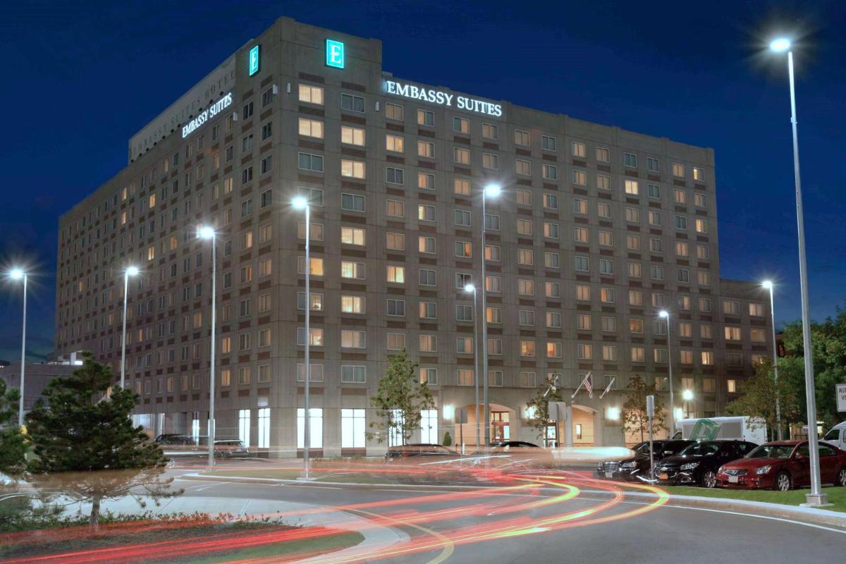 Embassy Suites Boston at Logan Airport - Housity