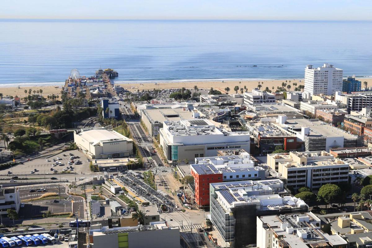 Hampton Inn & Suites Santa Monica - Housity
