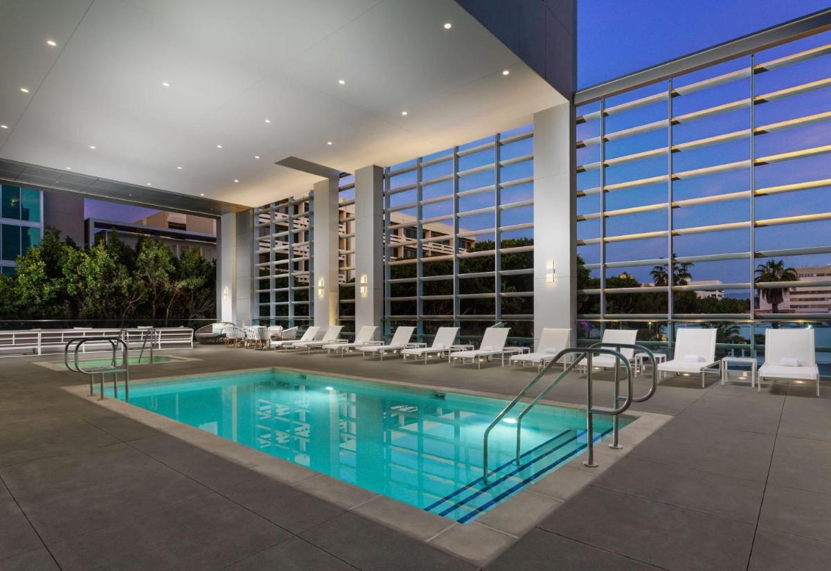 Hampton Inn & Suites Santa Monica - Housity