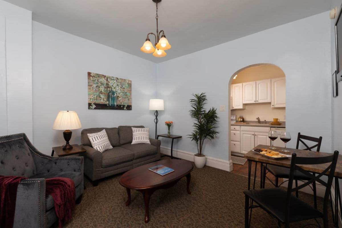 Carlisle House Bed and Breakfast - Housity