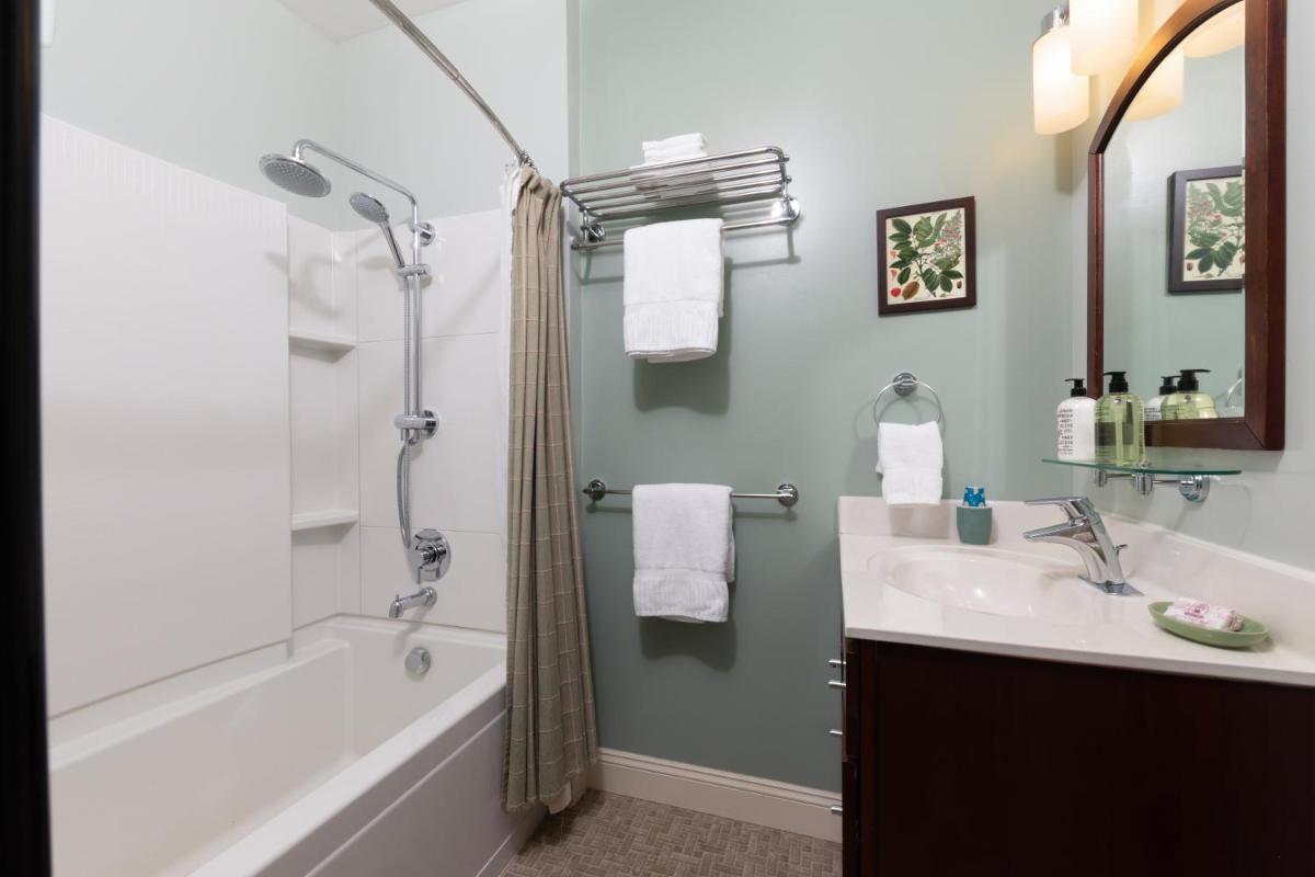 Carlisle House Bed and Breakfast - Housity
