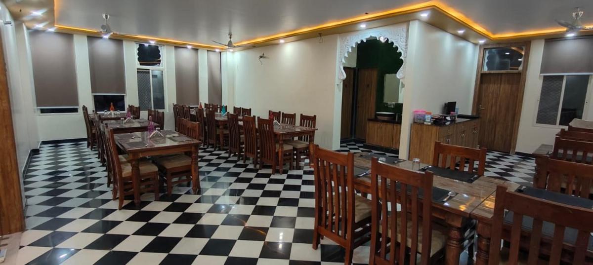 HOTEL PARADISE PALACE AND RESTAURANT - Housity