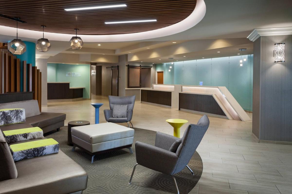 SpringHill Suites by Marriott Orlando Lake Buena Vista in Marriott Village - Housity