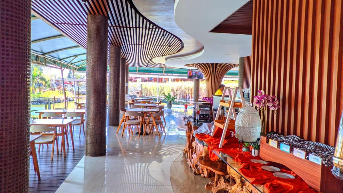 Villa Rancabango Hotel & Resort Garut - Housity
