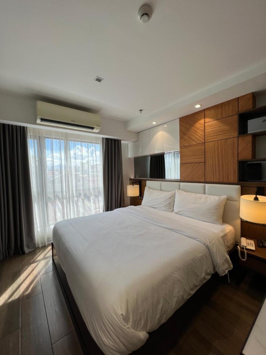 Luxury Abode in Walk Street - Housity