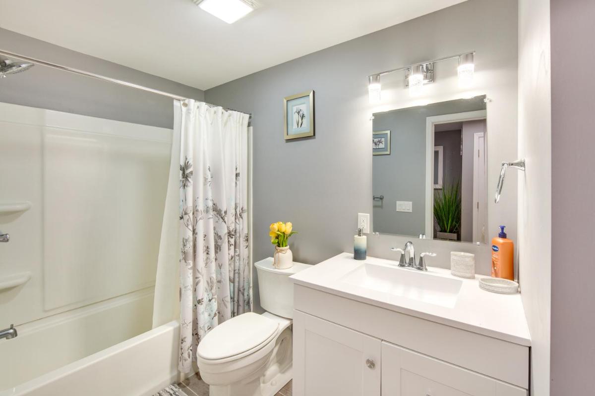 Mountville Rental with Private Patio and Gas Grill! - Housity