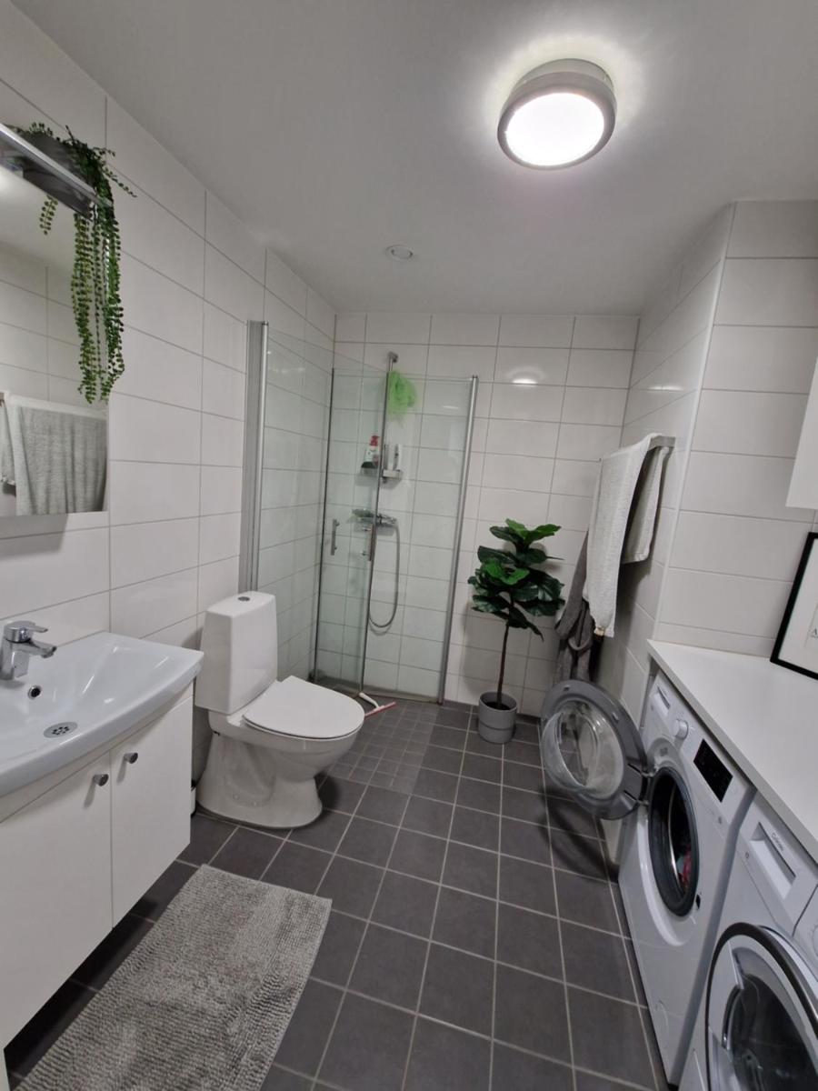 Suitetrails - Homestay - private room in an apartment
