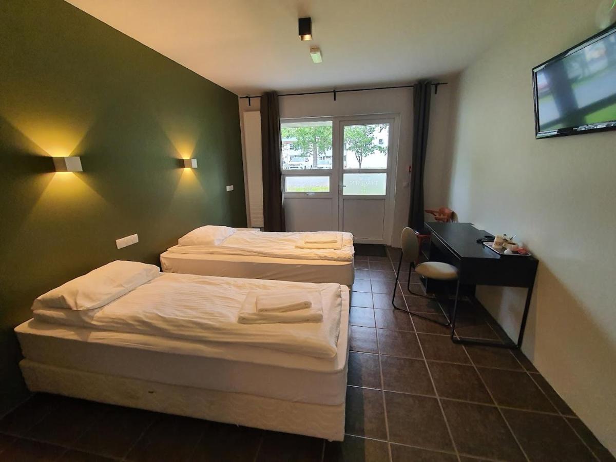 Studio 22 - Housity