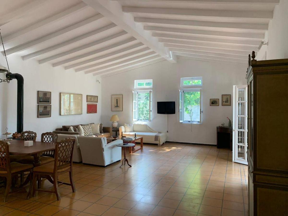 Suitetrails - Mediterranean house with beautiful garden