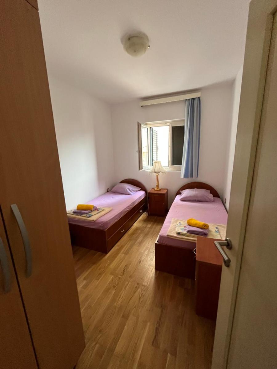 Petrovac apartment - Housity