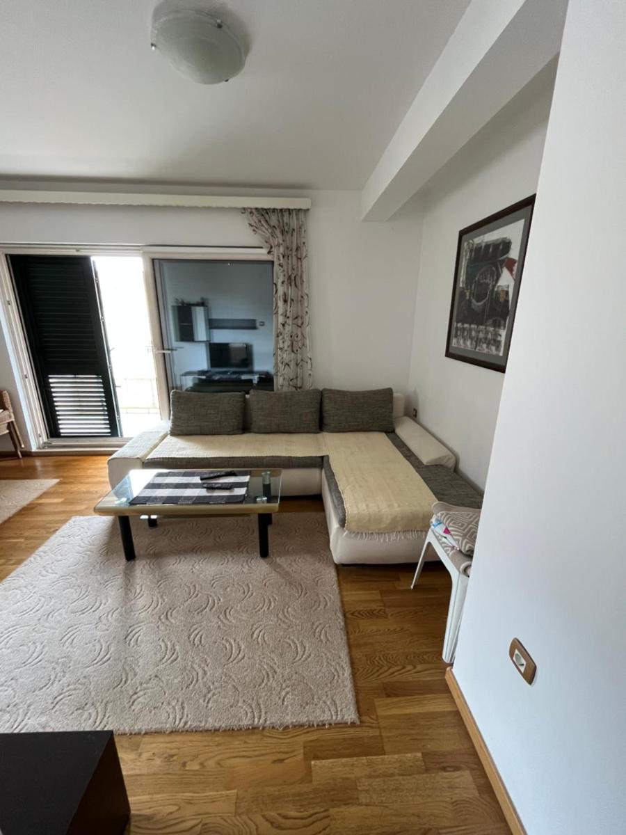 Petrovac apartment - Housity