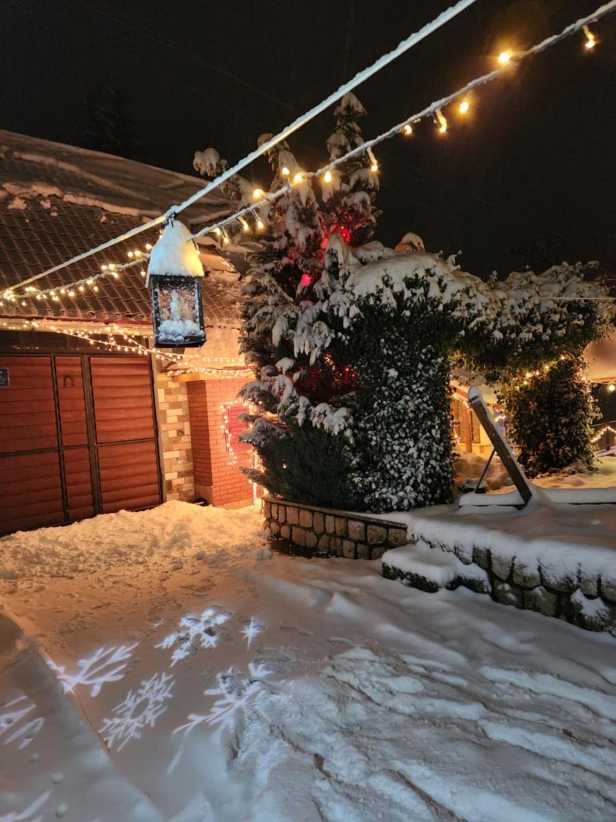 Angel Holiday House - Housity