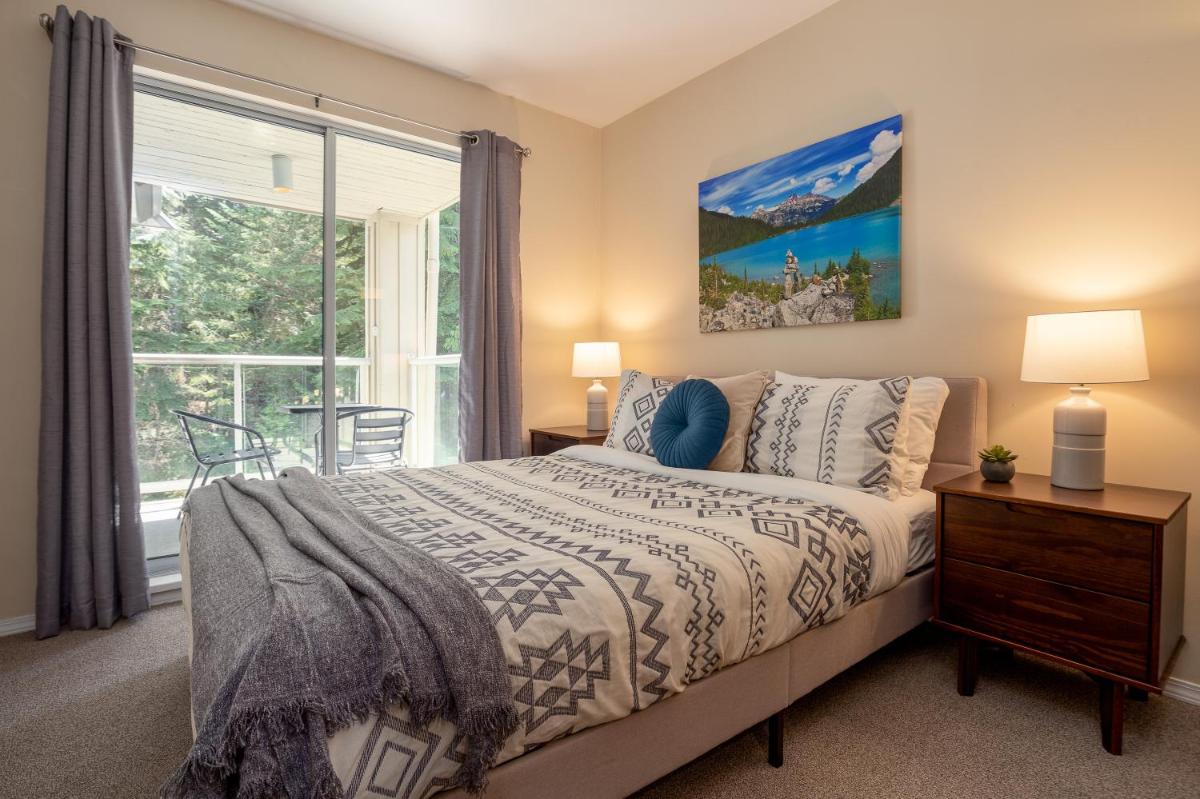 Great Location with Pool and Hot Tub by Harmony Whistler - Housity