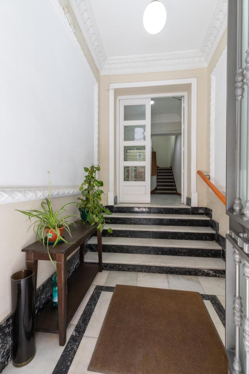 Conde Duque Plaza De España - Housity