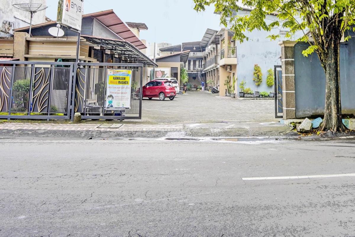 OYO Life 92190 Arya Guest House - Housity