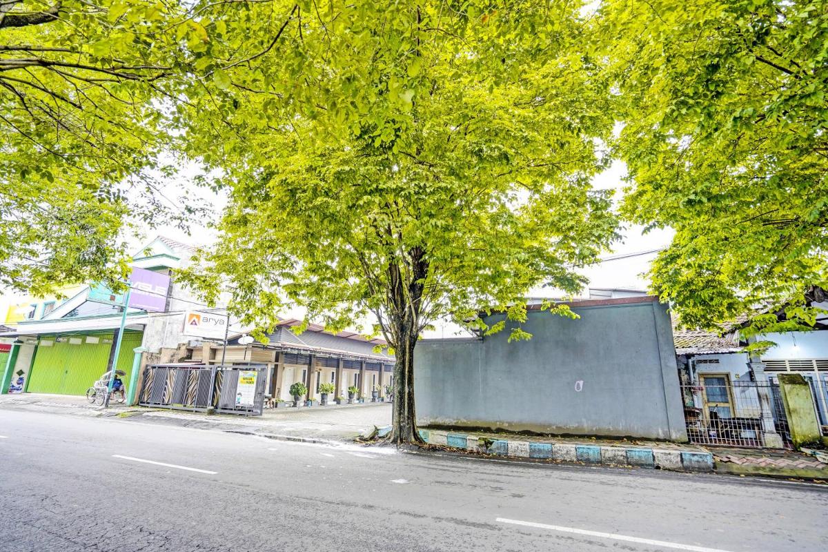 OYO Life 92190 Arya Guest House - Housity