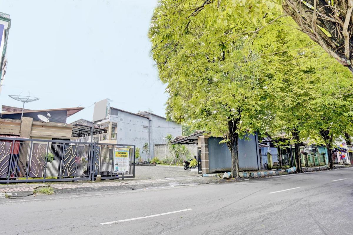 OYO Life 92190 Arya Guest House - Housity