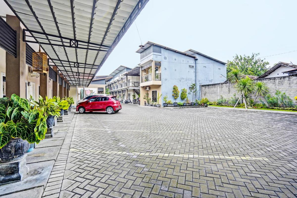 OYO Life 92190 Arya Guest House - Housity