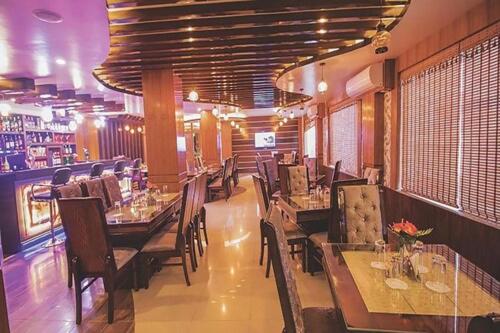 Hotel Tulip - Housity