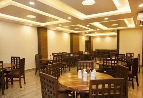 Hotel Tulip - Housity