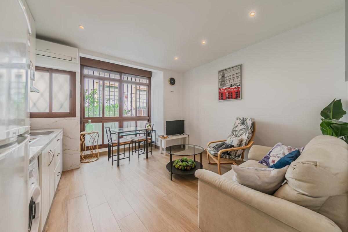 Modern & Stylish Apartment - Old Town - Housity