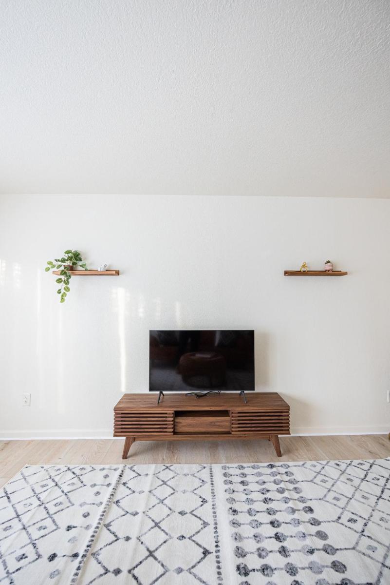 The 07 Oasis - Housity