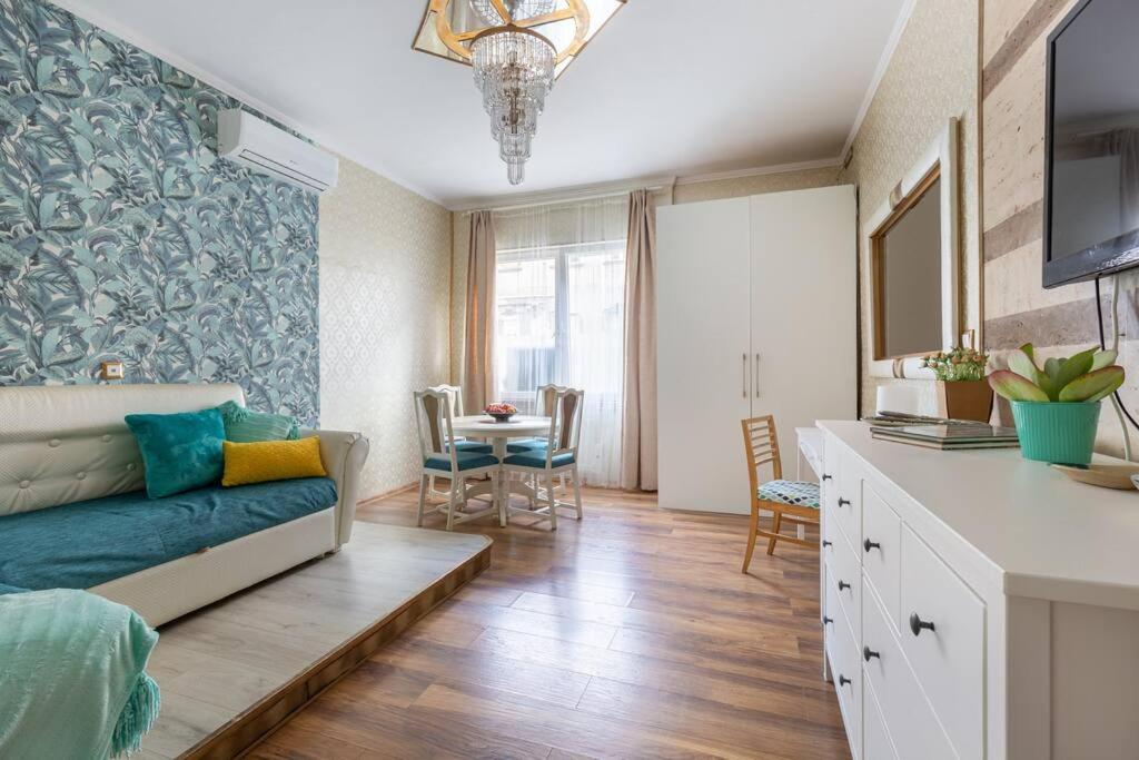 Suitetrails - Stylish Central Budapest Apartment