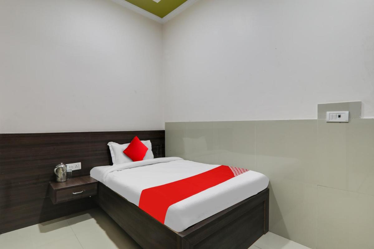 OYO Flagship 80995 Hotel Griraj - Housity