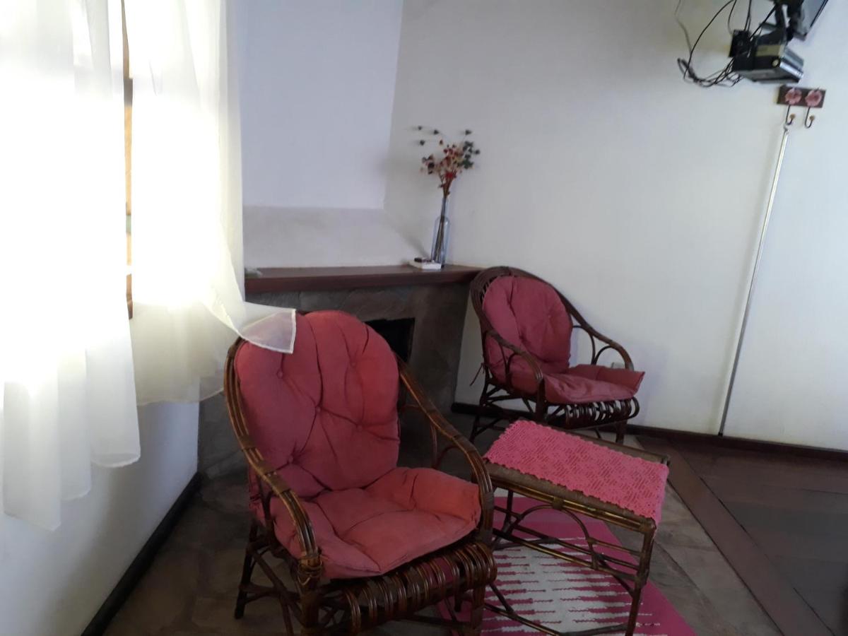 Pousada Trem das Cores - Housity