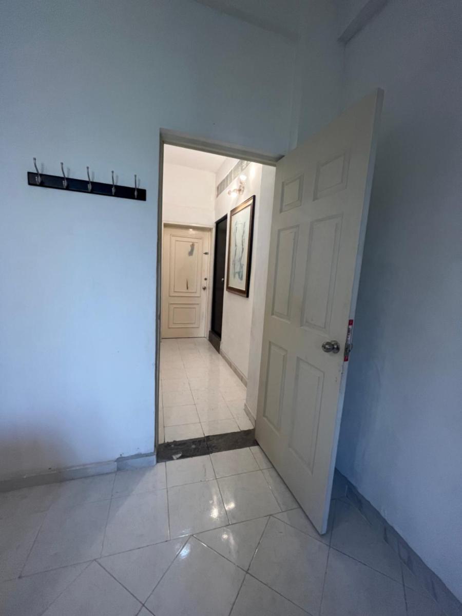 Caribbean Queen - Housity