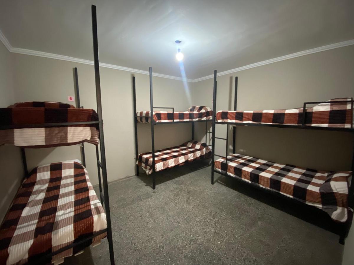 Suitetrails - Urban Jungle Hostel