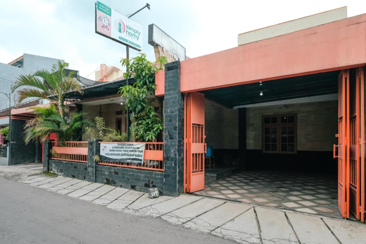 Homestay Simply Homy Jogja dekat Gembira Loka Zoo - Housity