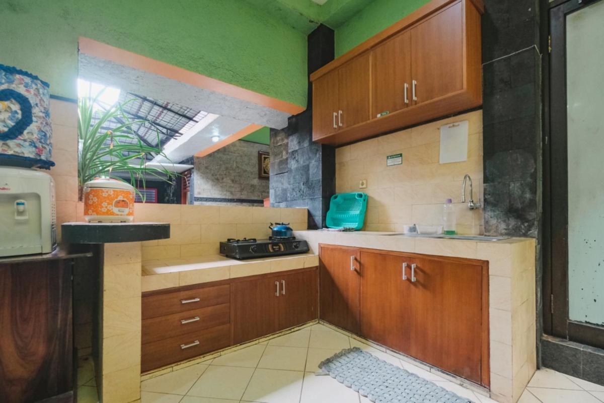 Homestay Syariah dekat Gembiraloka Zoo by Simply Homy - Hizvo
