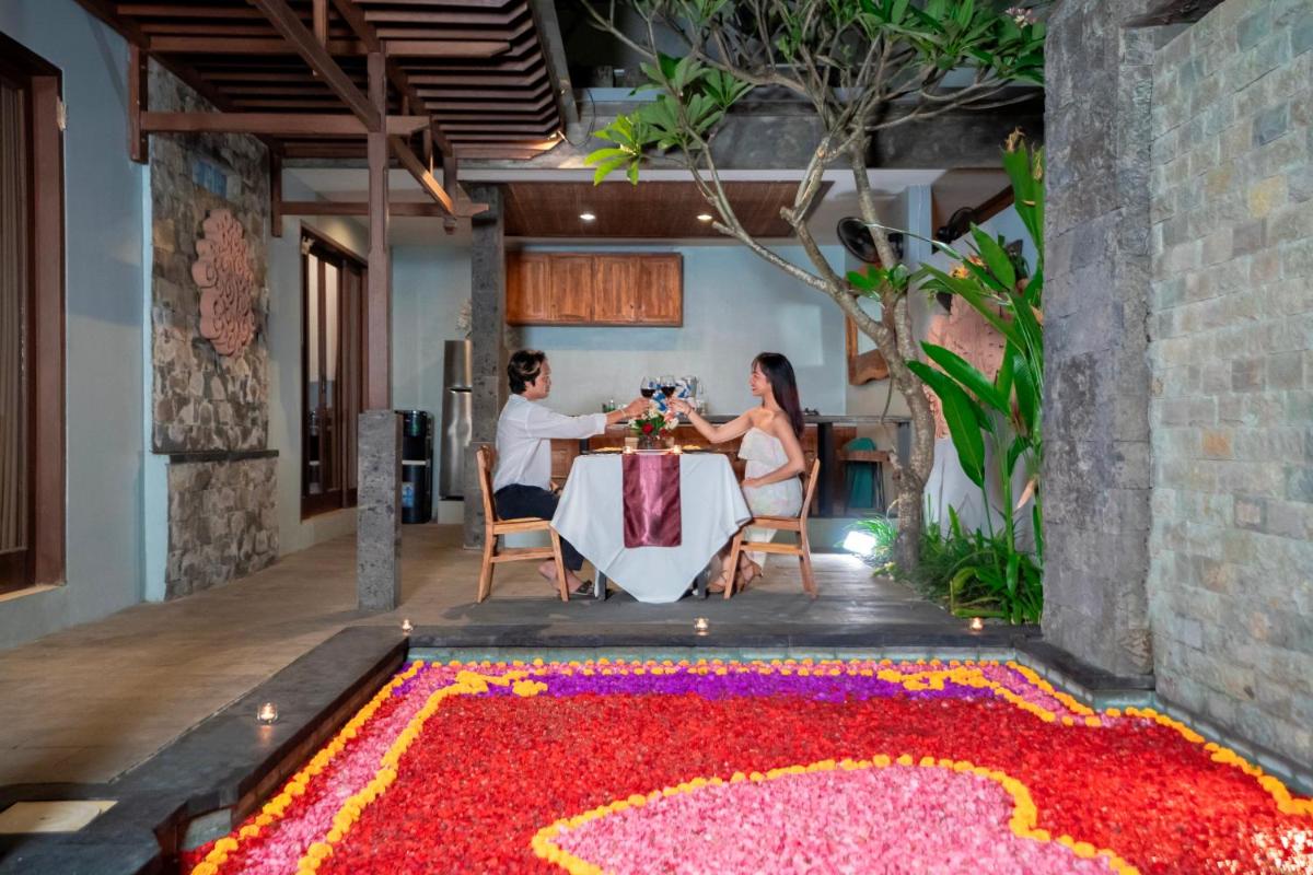 Kusuma Villa Seminyak - Housity