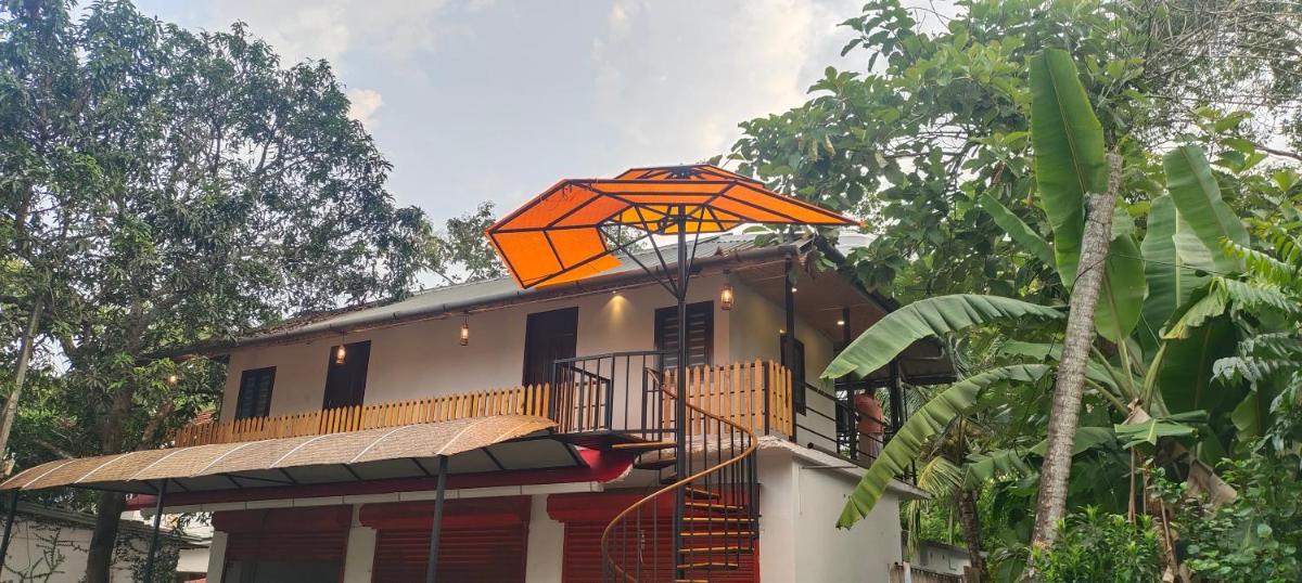 Coastal Cabana Marari - Housity