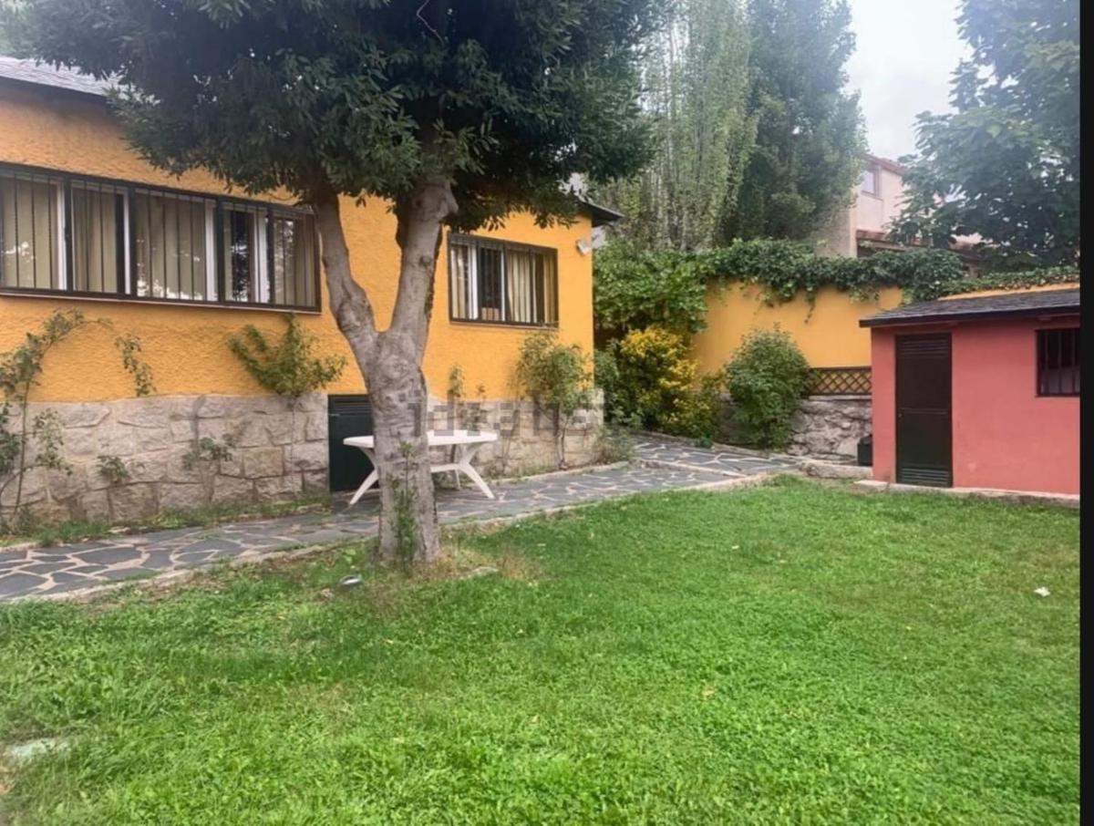 Casita roja - Housity