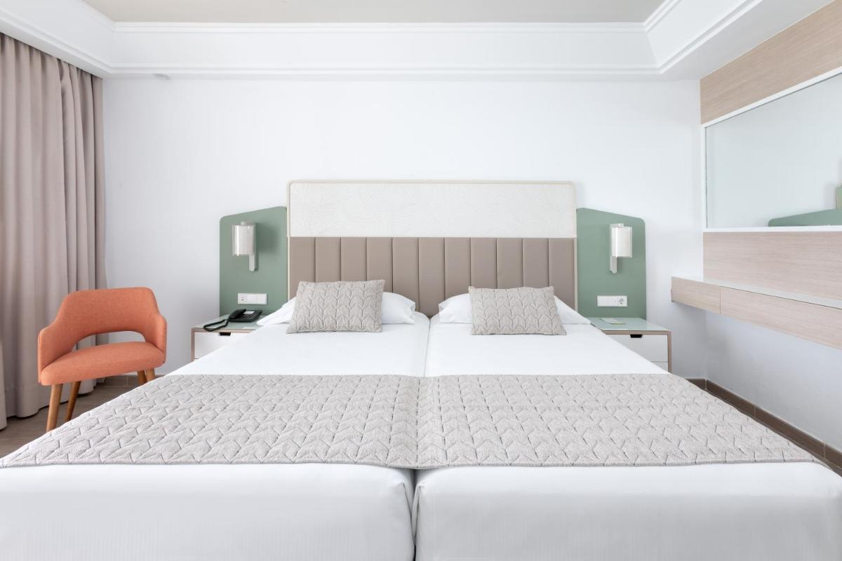 Cama o camas de una habitación en Hotel Riu Gran Canaria - All Inclusive