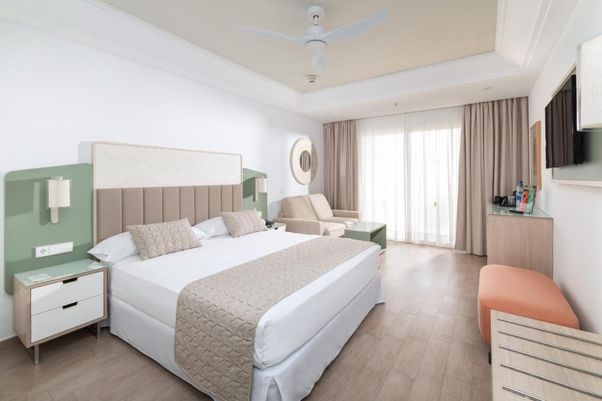 Cama o camas de una habitación en Hotel Riu Gran Canaria - All Inclusive