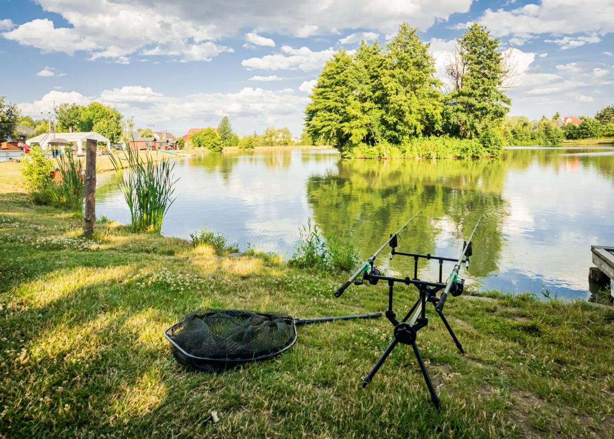Rybník Plovoucí Sauna Glamping - Housity