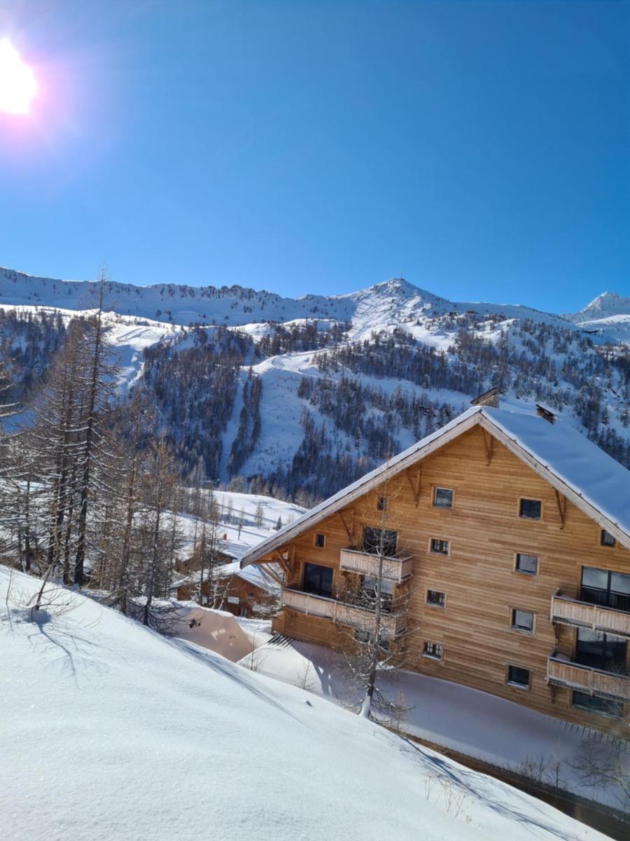 Vue générale sur la montagne ou vue sur la montagne depuis l'hôtel