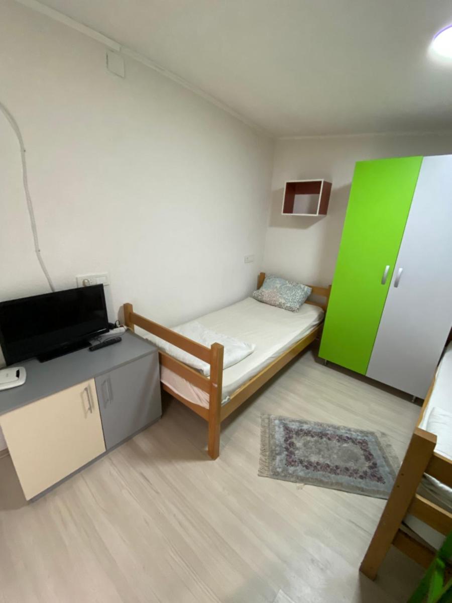 Aura Apartments - Housity