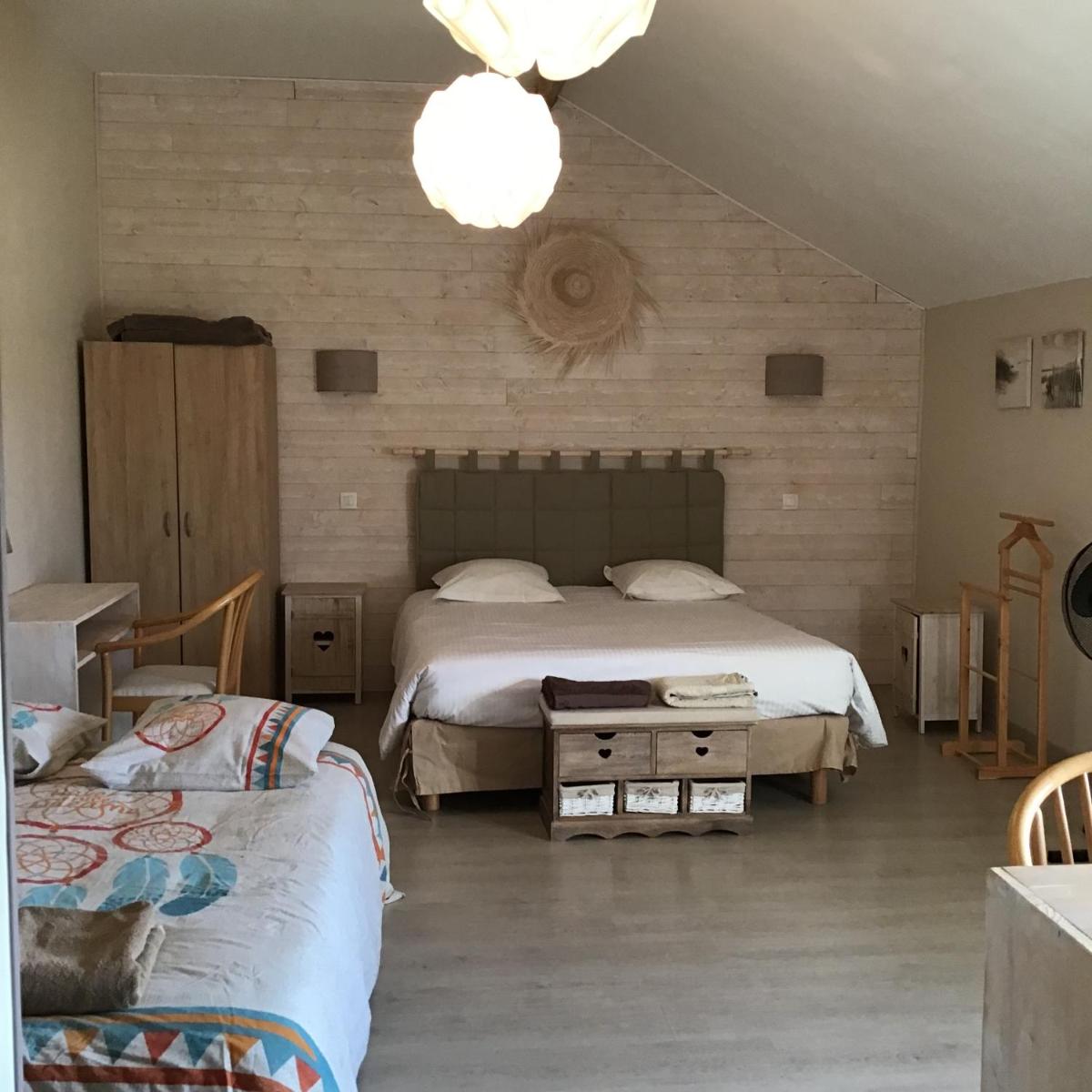 Chambre d'hôtes Maison des 5 Fleurs - Housity