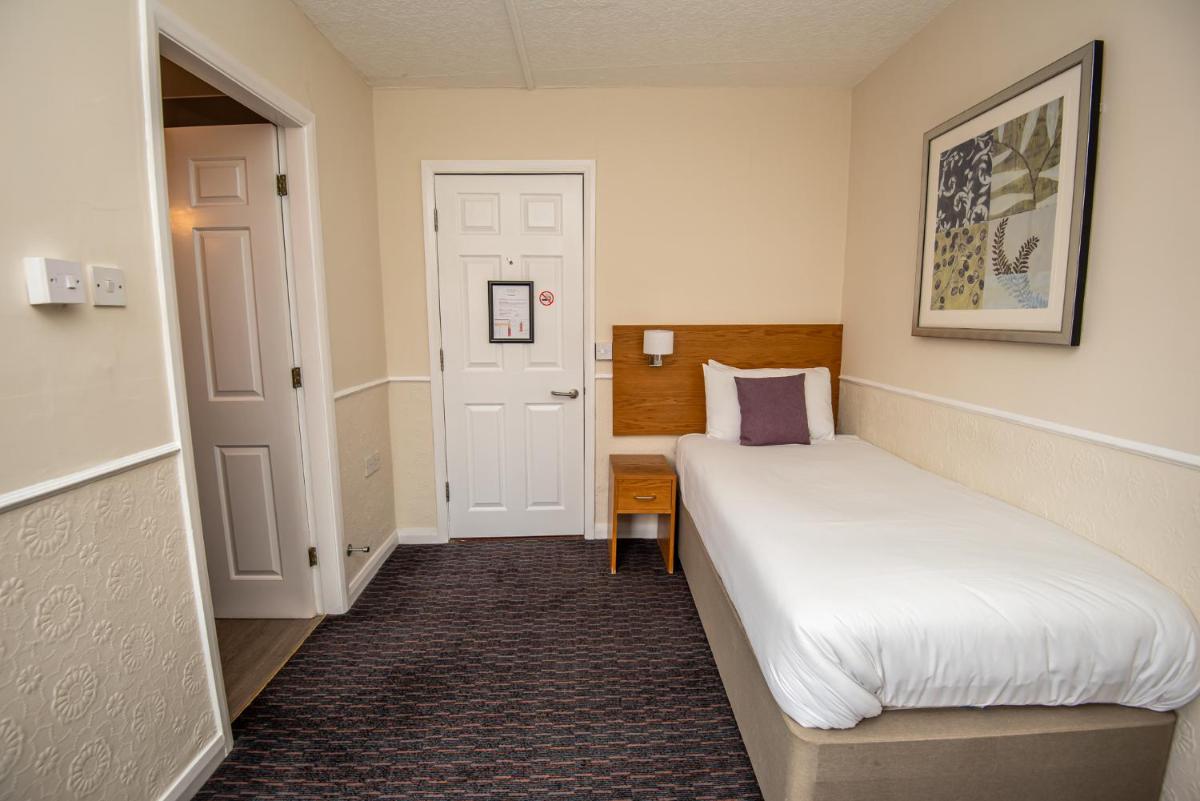 The George Inn - Housity