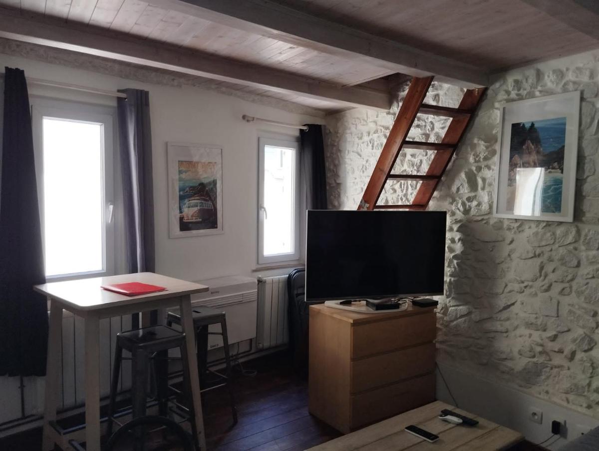 Studio - hypercentre - WIFI et Clim - Housity