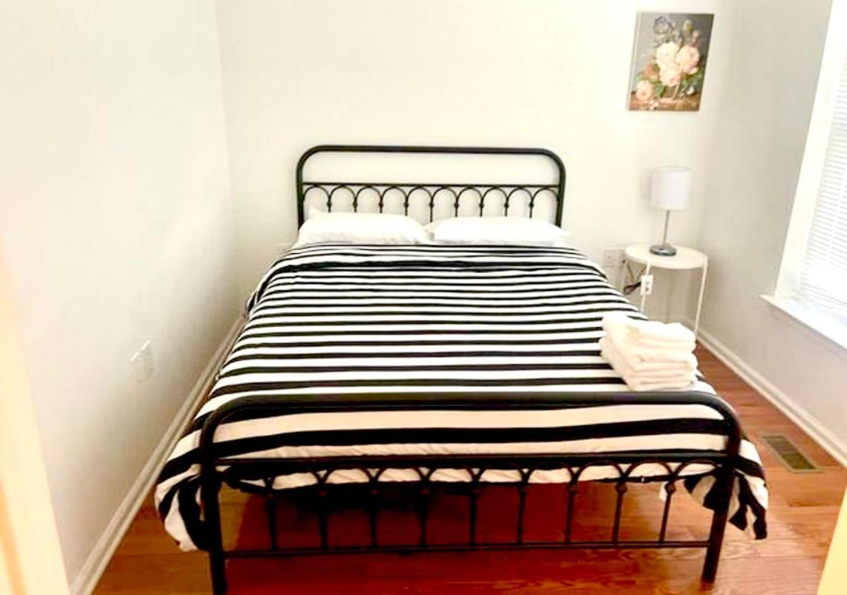 Lovely 4-bedroom House in Center City South - Housity