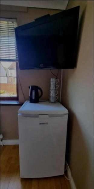 Private room City skyline and mountain views close too belfast centre and airports free parking - Housity