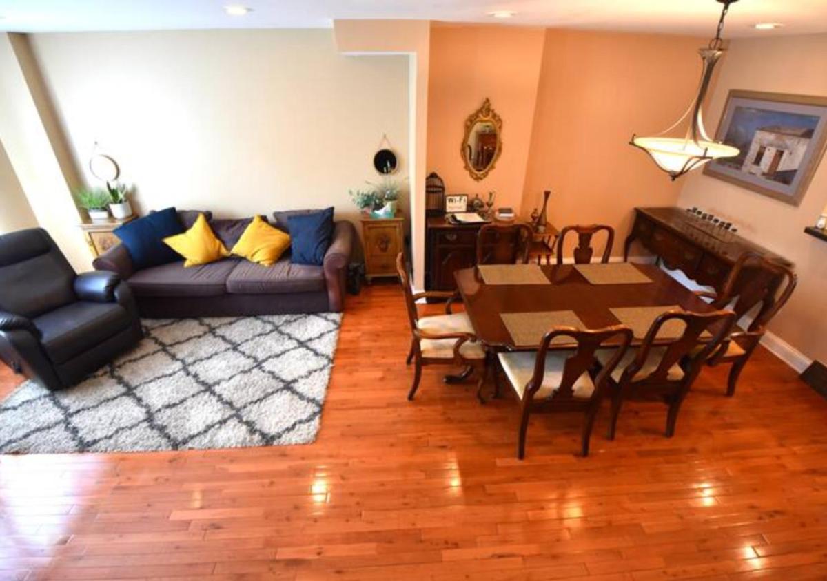 Tuscany 2900 - Classic Italian Style 3BR w Parking near Airport - Housity