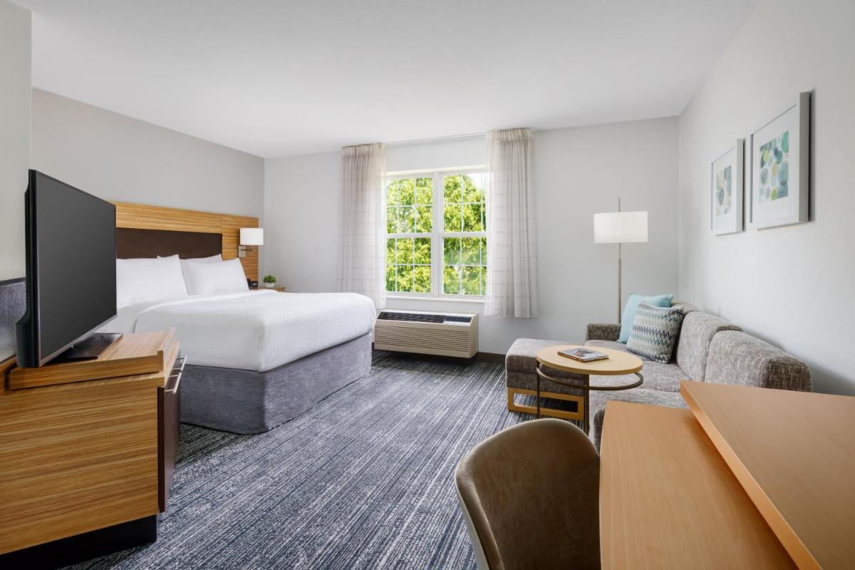 TownePlace Suites Manchester-Boston Regional Airport - Housity