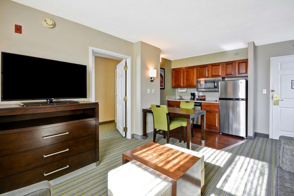 Homewood Suites Dulles-International Airport - Housity