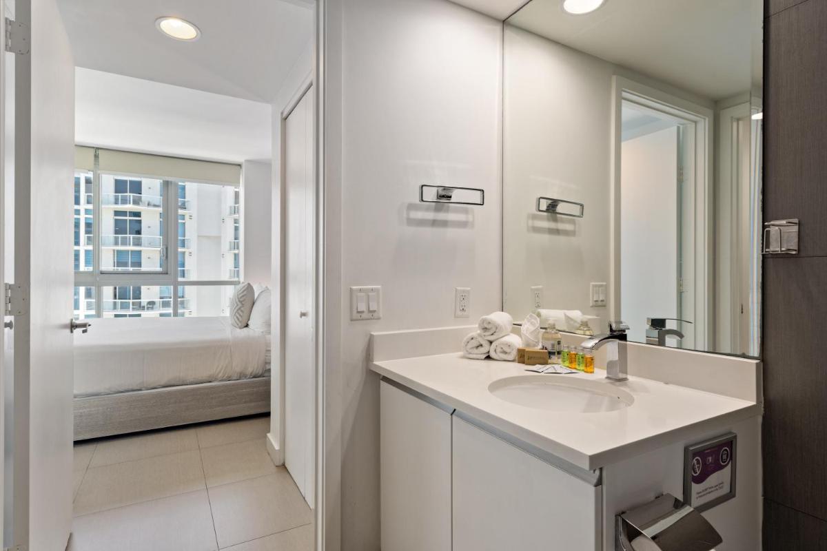 Dharma Home Suites Miami Beach at Monte Carlo - Hizvo